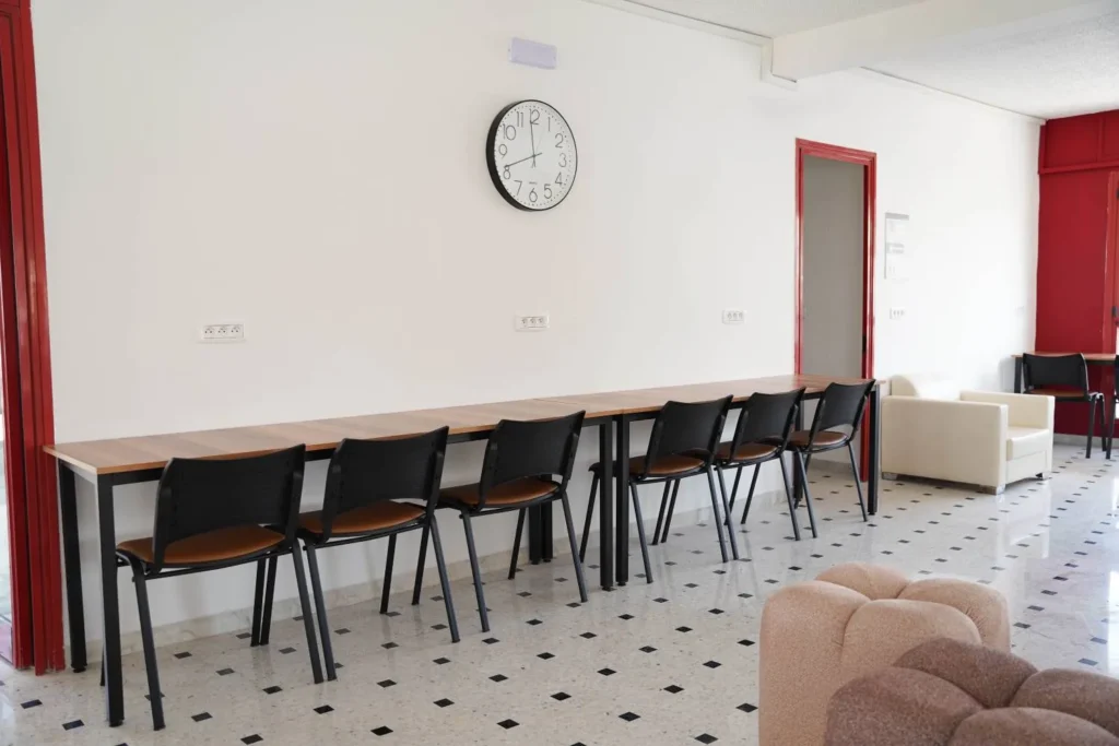 Open space coworking Sfax avec postes de travail équipés dans l’Open Zone de Growth Zone Tunisie.